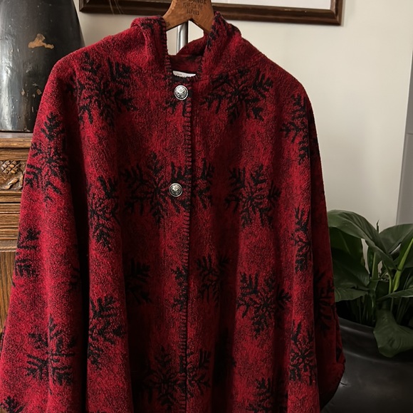 VINTAGE Vermont Country Store Wool Blend Fair Isle Red Poncho Made in the USA - Picture 7 of 8
